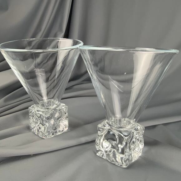 DiSaronno Martini Glasses Set of 2 Melting Ice Cube Base Cocktail Barware - Picture 1 of 5
